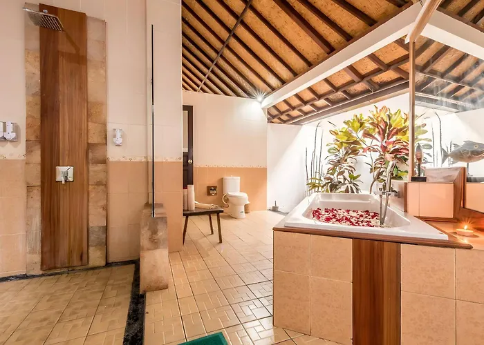 Panda Seminyak, 3br Private Pool Close To Ku De Ta Villa Seminyak (Bali)