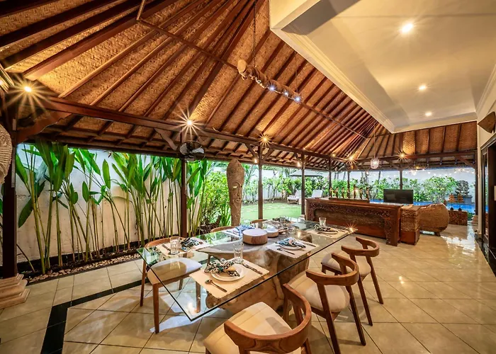 Villa Panda Seminyak, 3br Private Pool Close To Ku De Ta Seminyak (Bali)