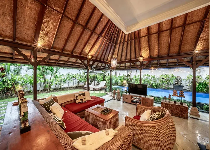 Panda Seminyak, 3br Private Pool Close To Ku De Ta Seminyak (Bali)